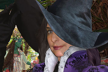 Donna Darkwolf - the Witch in the Garden