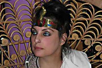Donna Darkwolf as Queen Nefertiti