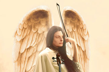 Donna Darkwolf posing as an Angel